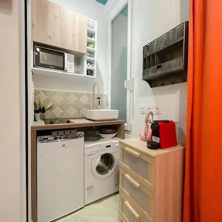Charming In The Center Of Apartmán